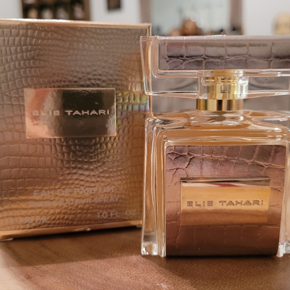 ELIE TAHARI